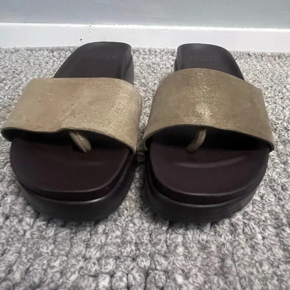 Donald Pliner Tan Metallic FiFi Thong Sandal Women Size 6 - Picture 5 of 7